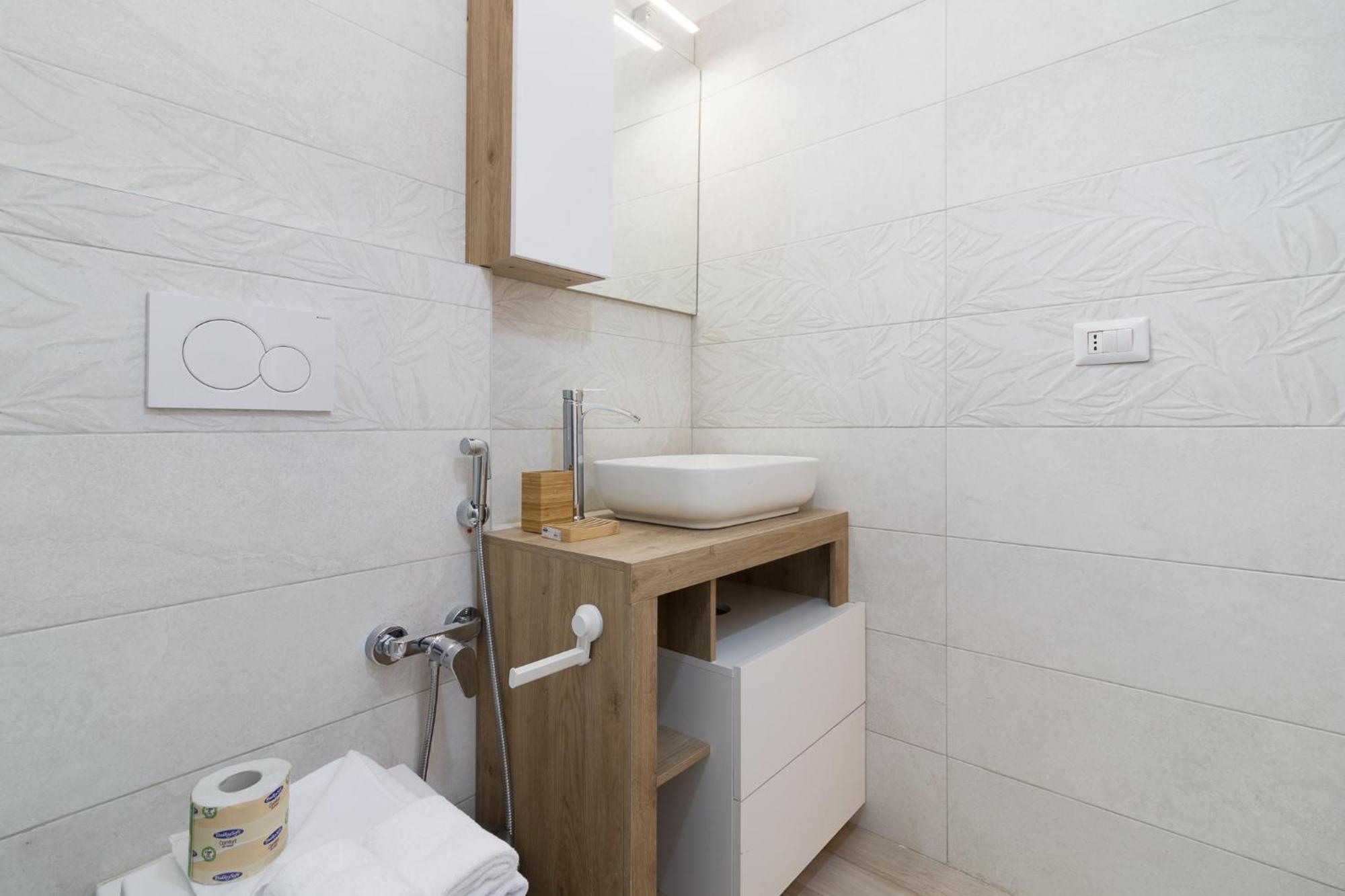 Nel Cuore Dei Navigli - Home Suite Milano Esterno foto